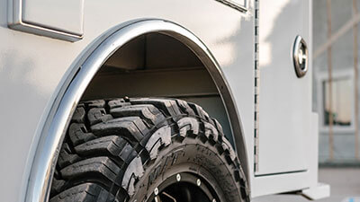 Service truck body - accented fender flares